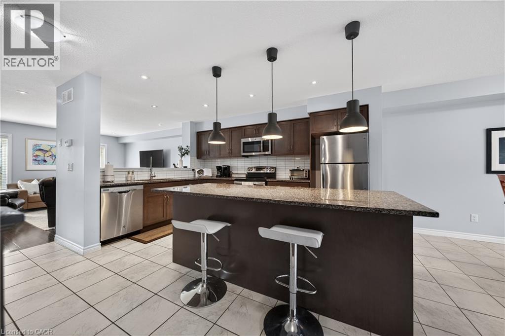 635 Saginaw Parkway Unit# 35, Cambridge, ON - Indoor Photo Showing Kitchen With Stainless Steel Kitchen With Upgraded Kitchen