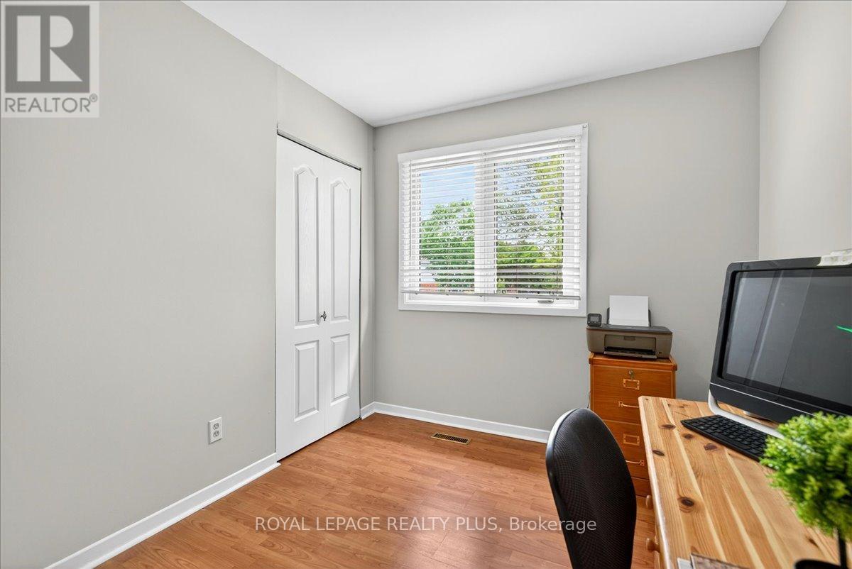 4452 Delaney Drive, Burlington, ON - Indoor Photo Showing Other Room