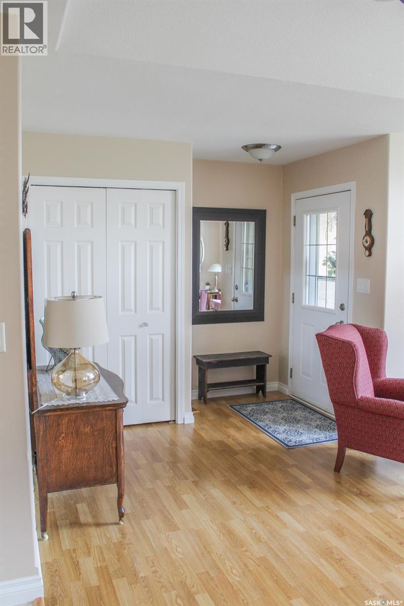804 Alberta Street, Melfort, SK - Indoor Photo Showing Living Room
