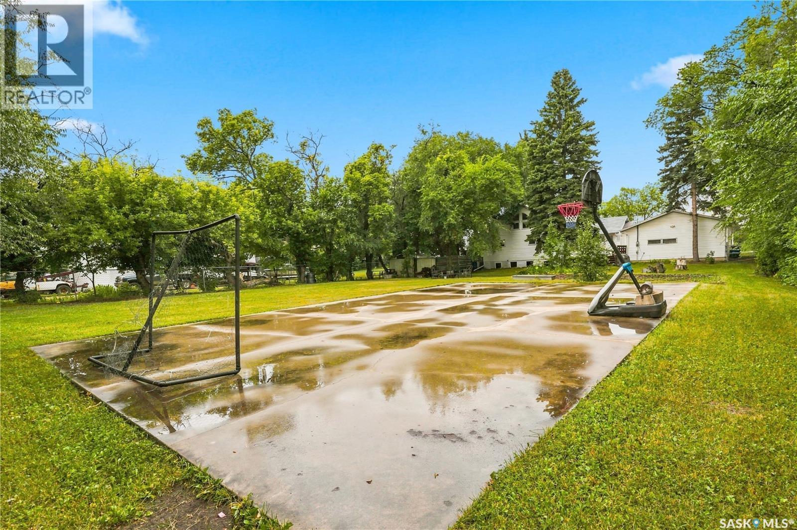 3445 11Th Street W, Saskatoon, SK - Outdoor