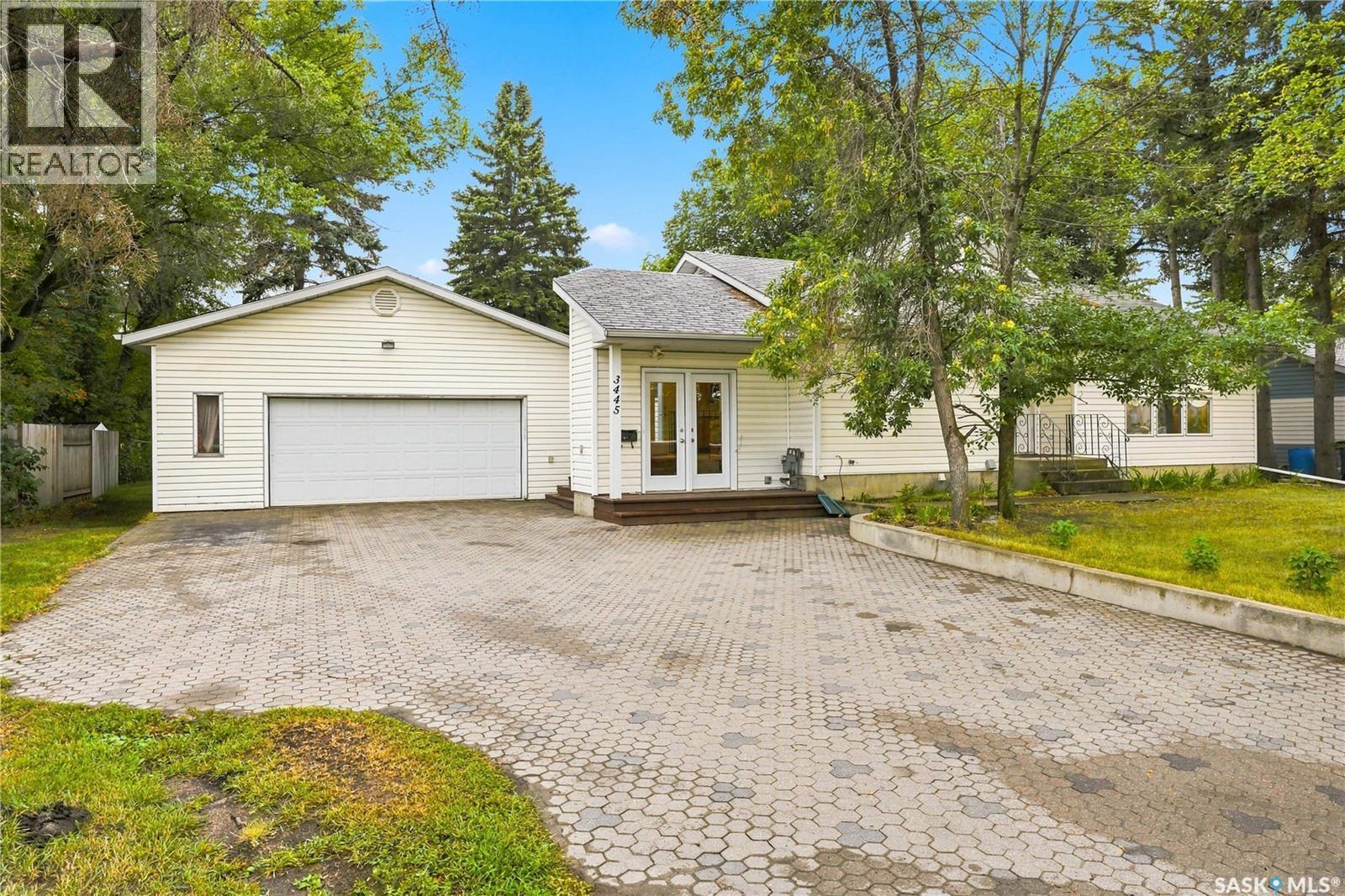 3445 11Th Street W, Saskatoon, SK - Outdoor