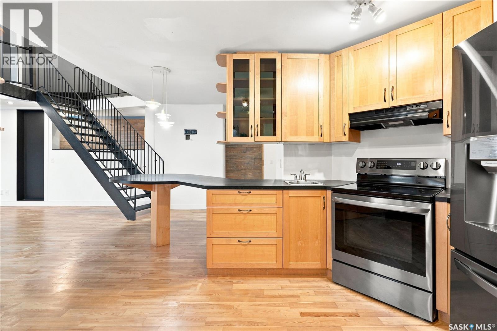 3445 11Th Street W, Saskatoon, SK - Indoor Photo Showing Kitchen