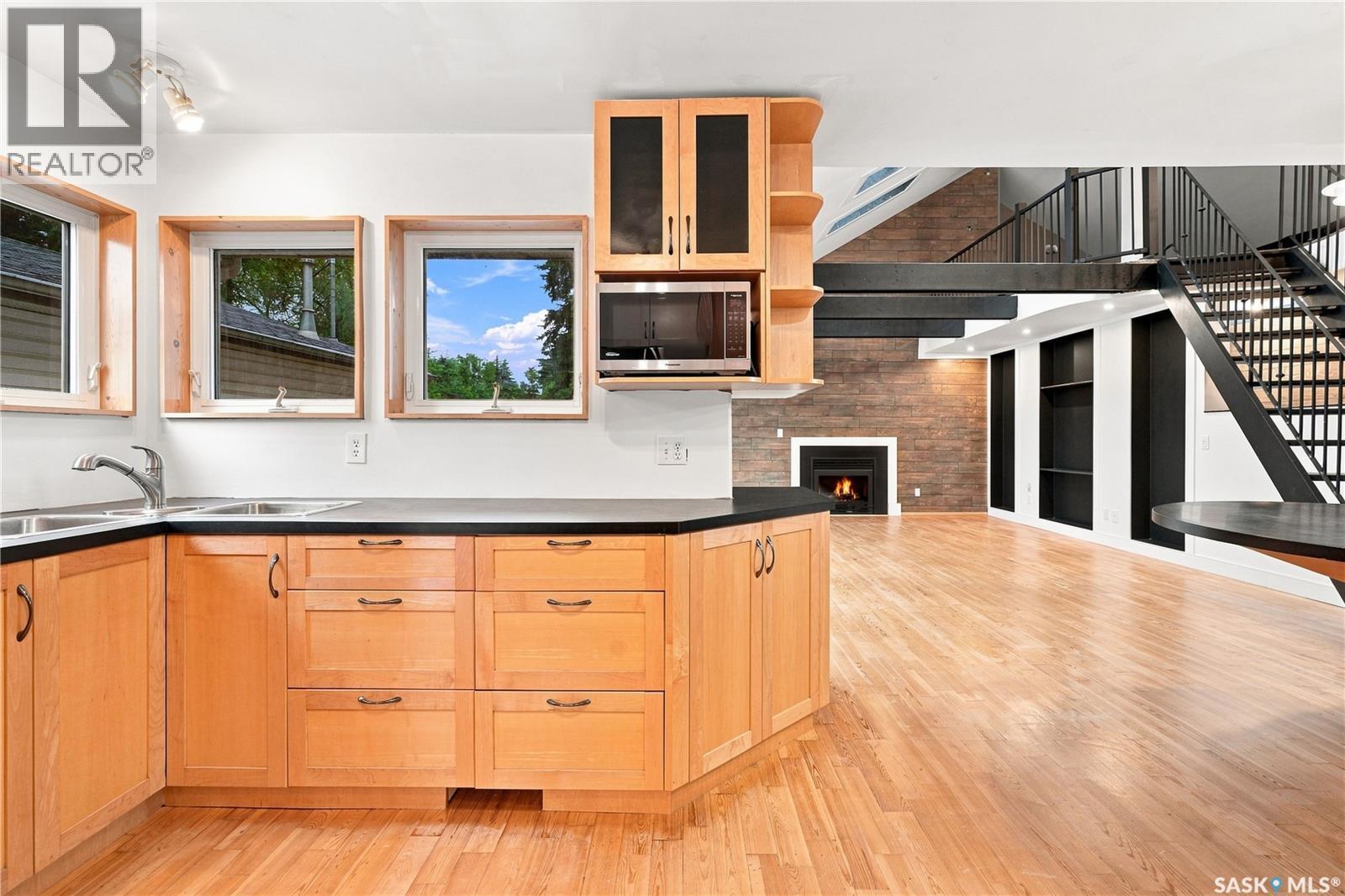 3445 11Th Street W, Saskatoon, SK - Indoor Photo Showing Kitchen