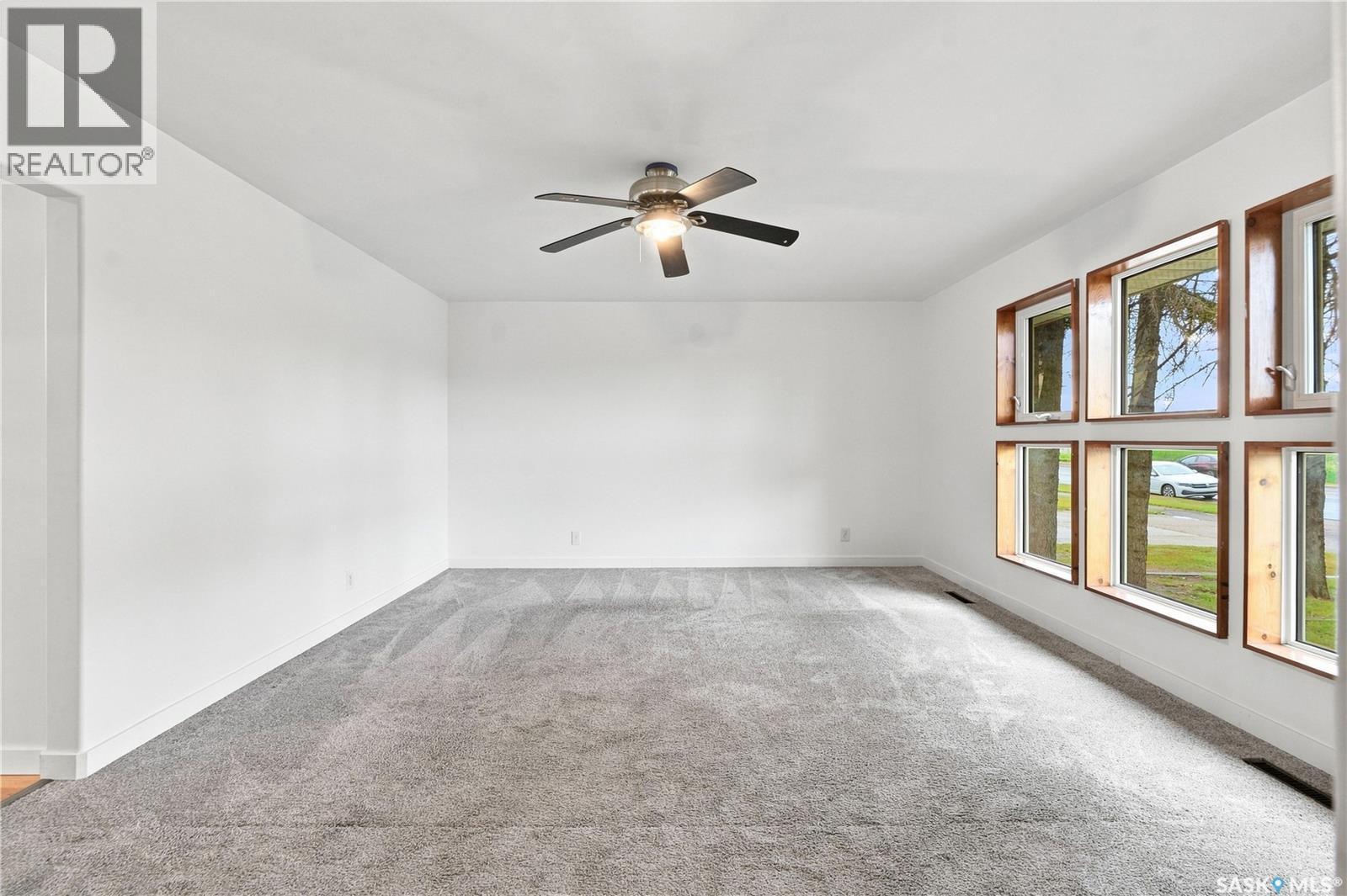 3445 11Th Street W, Saskatoon, SK - Indoor Photo Showing Other Room