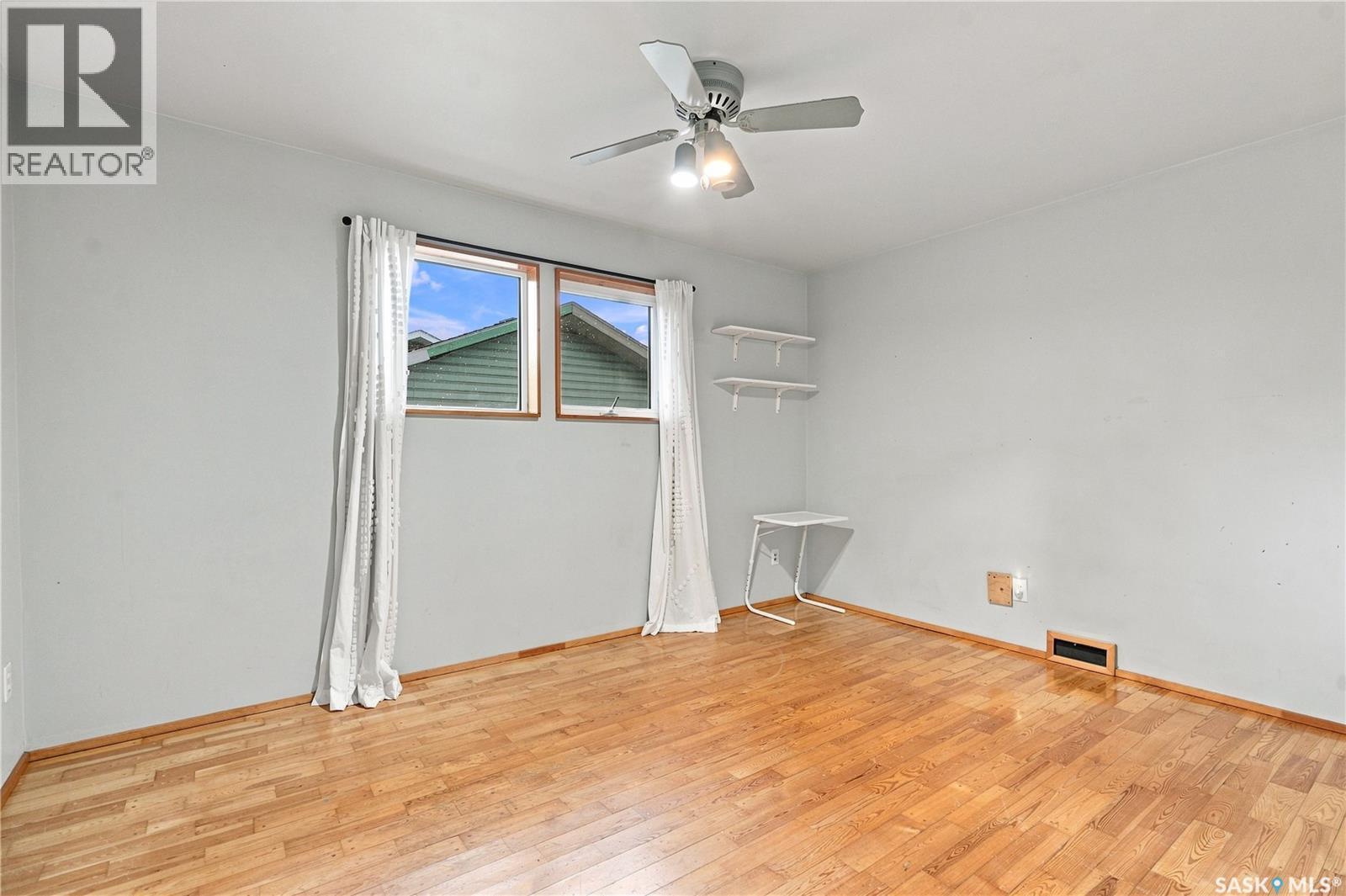 3445 11Th Street W, Saskatoon, SK - Indoor Photo Showing Other Room
