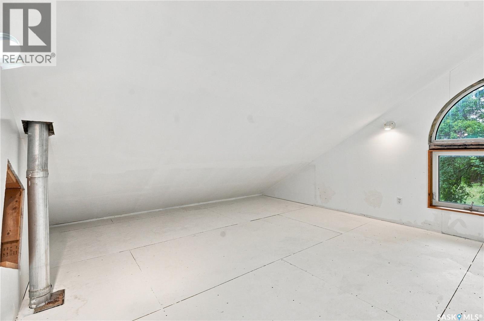 3445 11Th Street W, Saskatoon, SK - Indoor Photo Showing Other Room
