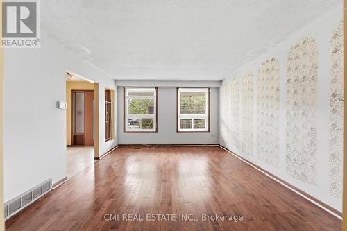 185 Lavina Crescent, Hamilton, ON - Indoor Photo Showing Other Room