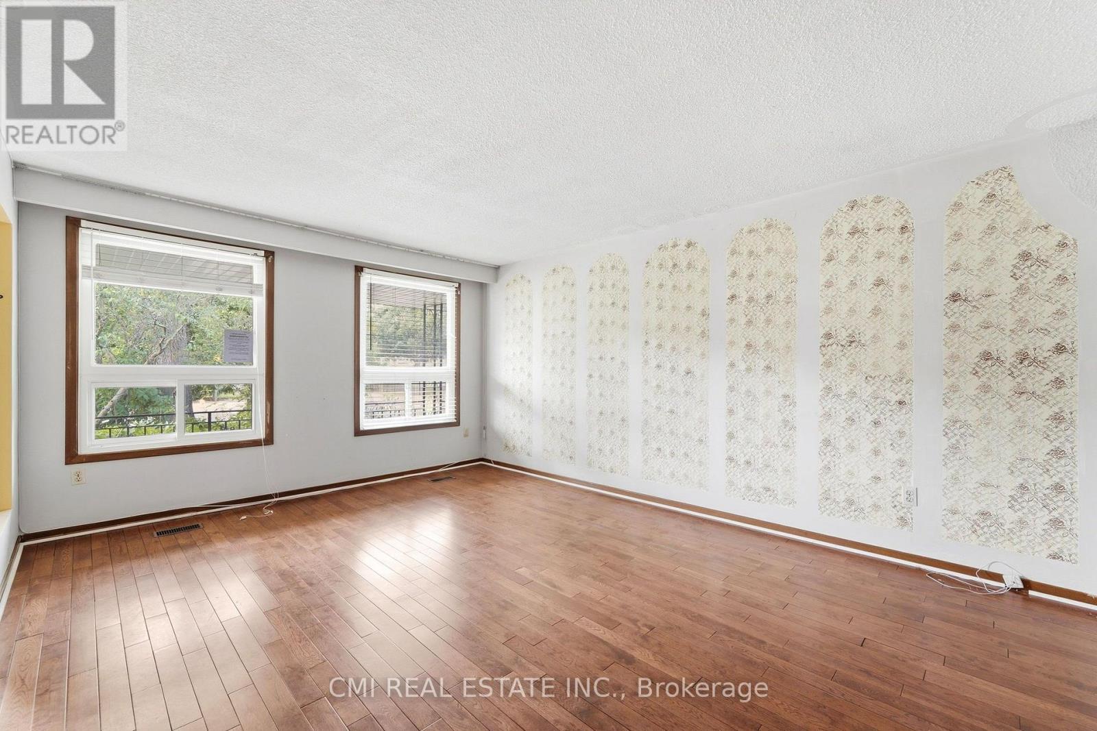 185 Lavina Crescent, Hamilton, ON - Indoor Photo Showing Other Room