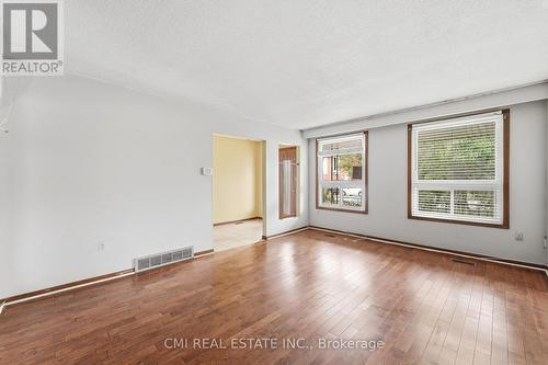 185 Lavina Crescent, Hamilton, ON - Indoor Photo Showing Other Room