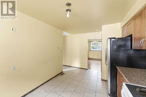 185 Lavina Crescent, Hamilton, ON - Indoor Photo Showing Other Room