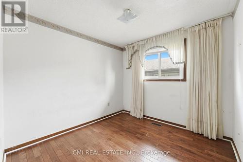 185 Lavina Crescent, Hamilton, ON - Indoor Photo Showing Other Room