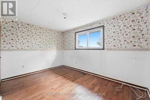 185 Lavina Crescent, Hamilton, ON - Indoor Photo Showing Other Room