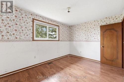 185 Lavina Crescent, Hamilton, ON - Indoor Photo Showing Other Room