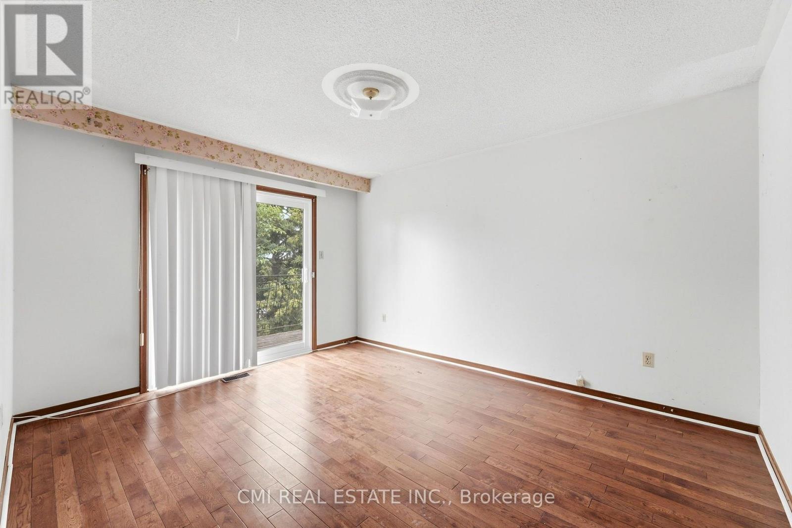 185 Lavina Crescent, Hamilton, ON - Indoor Photo Showing Other Room