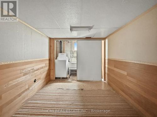 185 Lavina Crescent, Hamilton, ON - Indoor Photo Showing Other Room