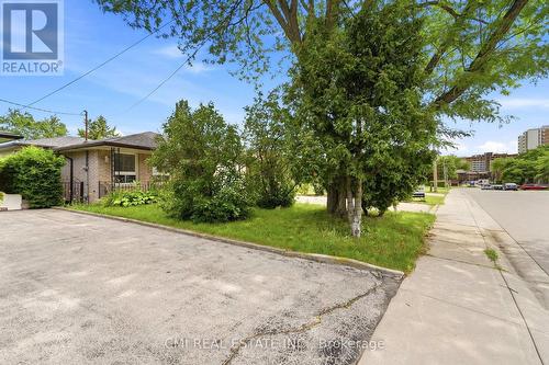185 Lavina Crescent, Hamilton, ON - Outdoor