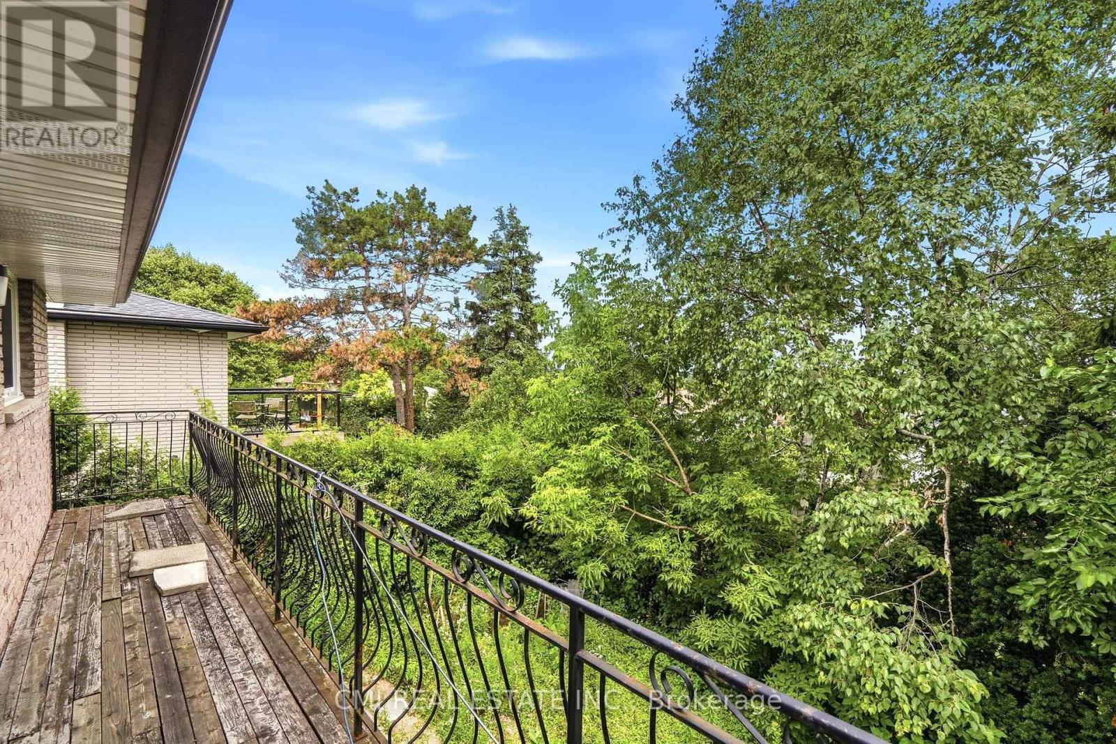 185 Lavina Crescent, Hamilton, ON - Outdoor
