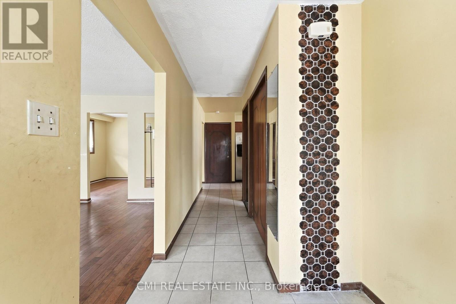 185 Lavina Crescent, Hamilton, ON - Indoor Photo Showing Other Room