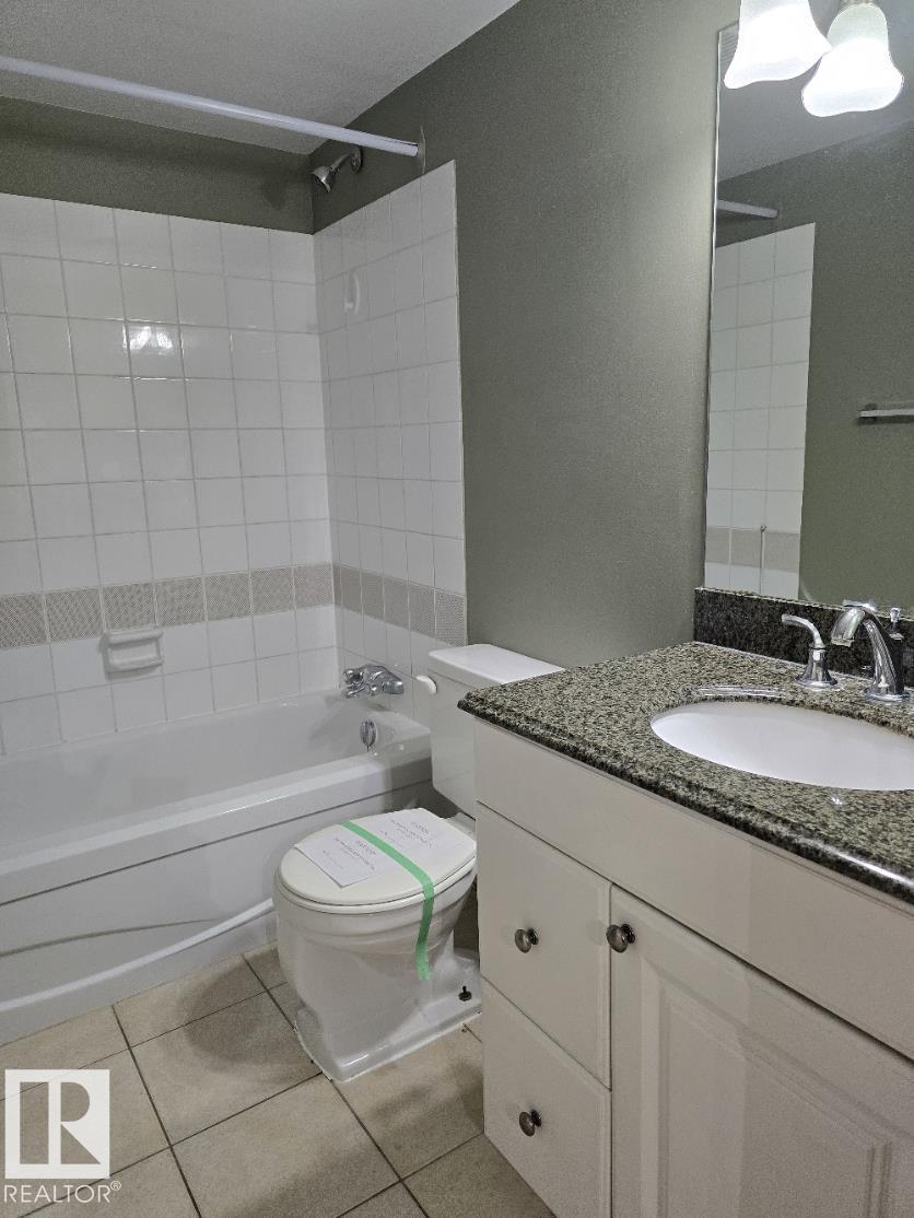 #601 9929 113 St Nw, Edmonton, AB - Indoor Photo Showing Bathroom