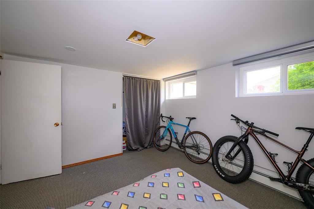 405 Queen Street, Winnipeg, MB - Indoor Photo Showing Other Room