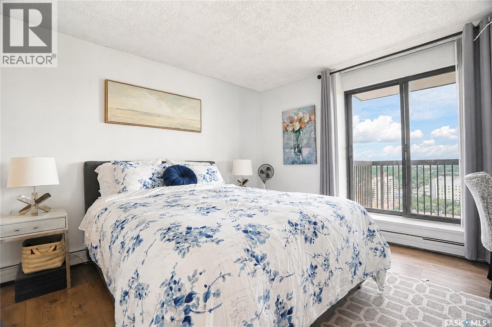 2402 311 6Th Avenue, Saskatoon, SK - Indoor Photo Showing Bedroom