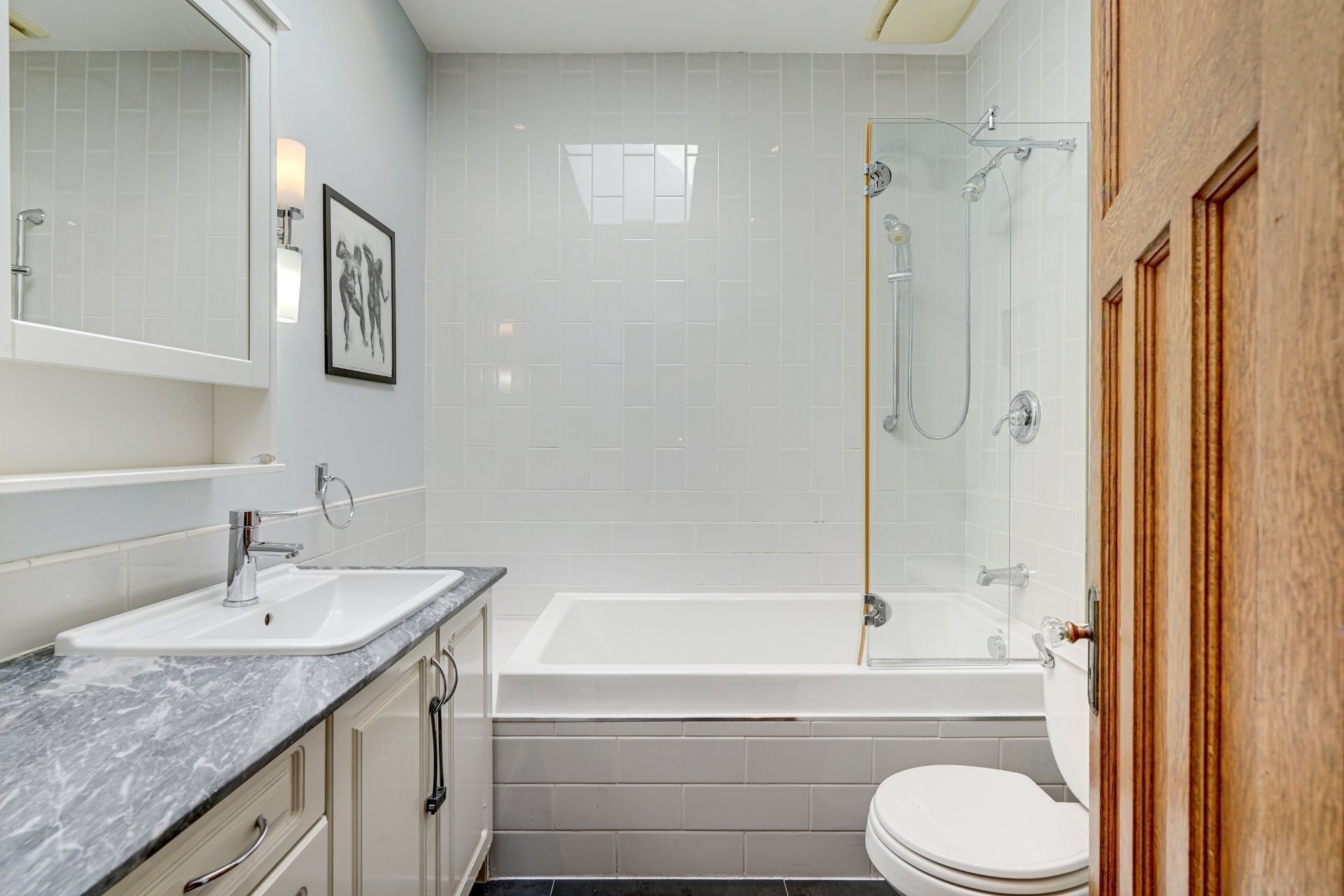 Bathroom - 2262 Av. Regent, Montréal (Côte-Des-Neiges/Notre-Dame-De-Grâce), QC - Indoor Photo Showing Bathroom