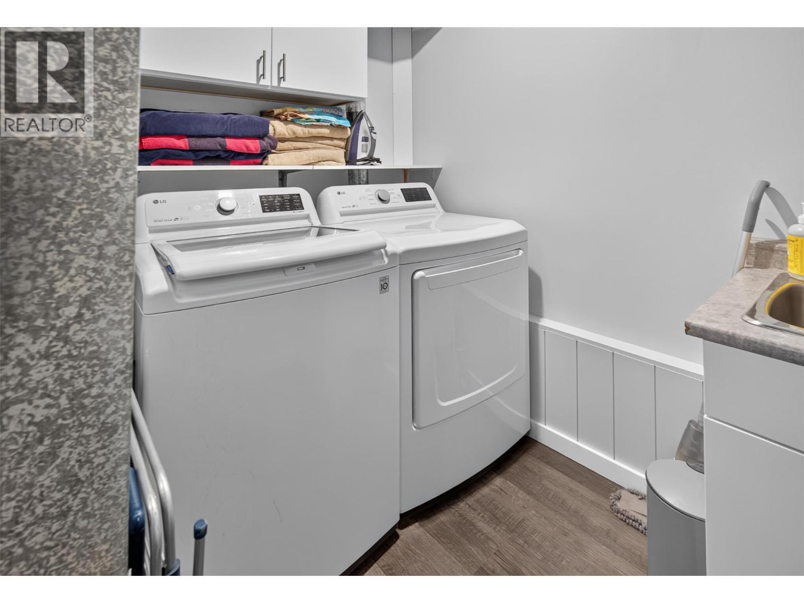 3703 Commonage Crescent, Vernon, BC - Indoor Photo Showing Laundry Room