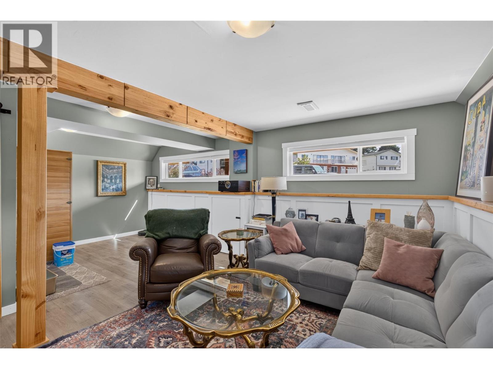 3703 Commonage Crescent, Vernon, BC - Indoor Photo Showing Living Room