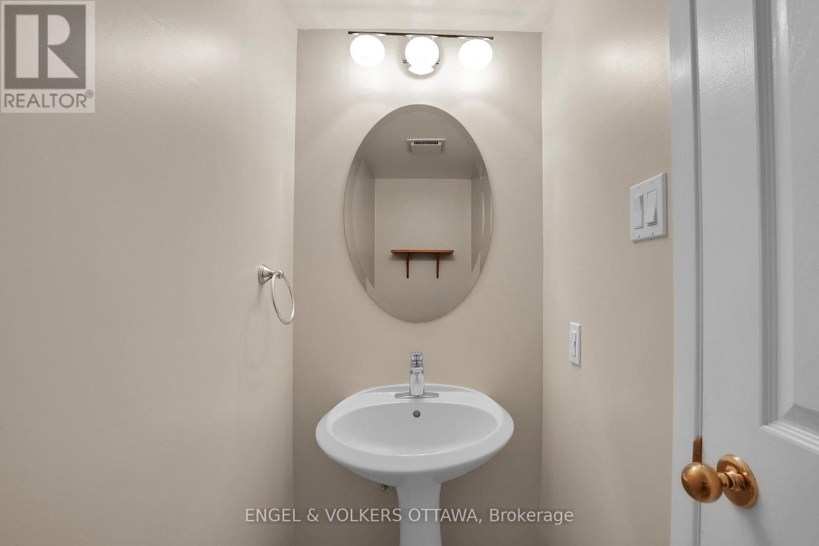 Main Floor Powder Room - 28 Weybridge Drive, Ottawa, ON - Indoor Photo Showing Bathroom