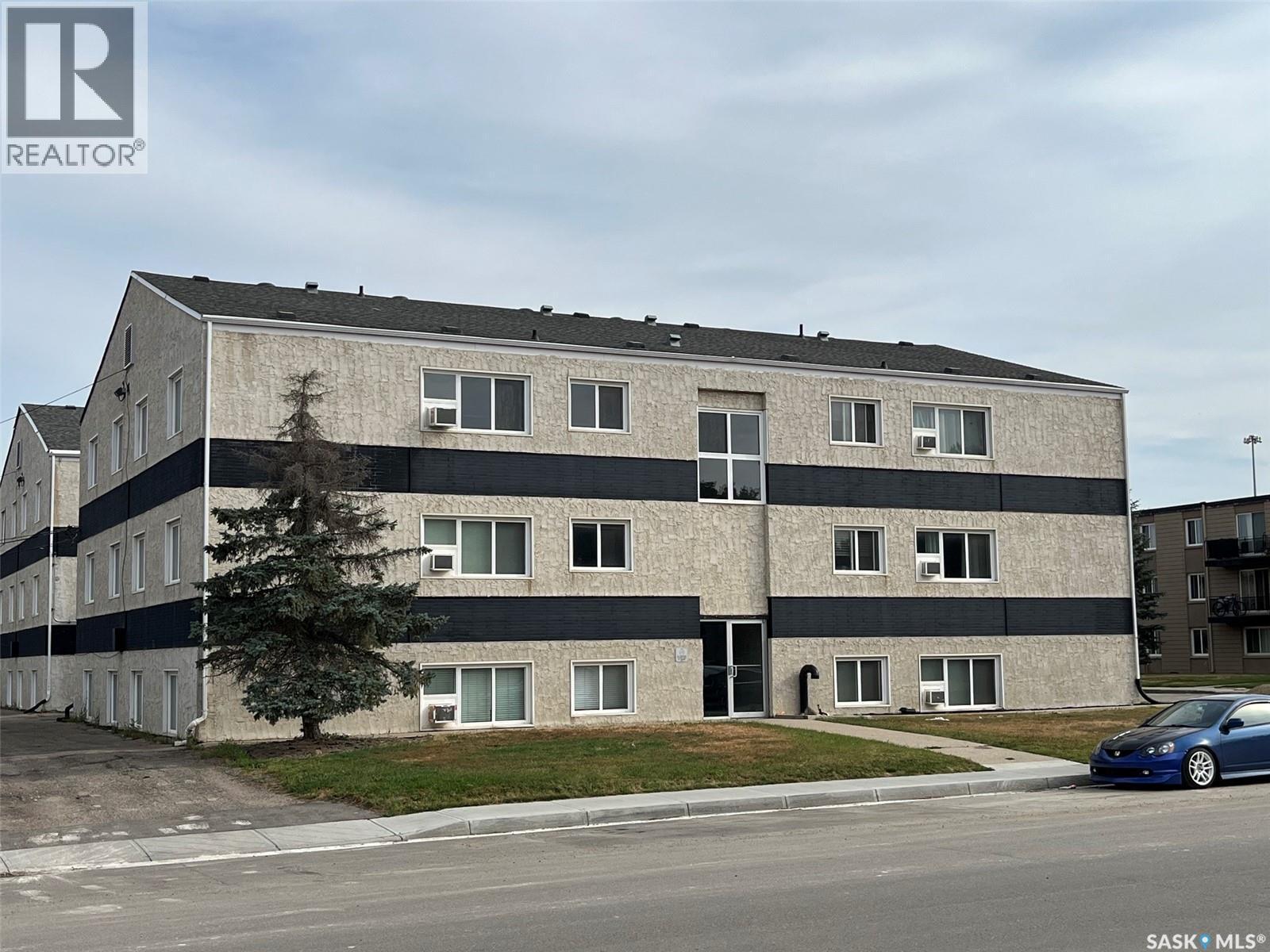24 125 Froom Crescent, Regina, SK - Outdoor With Facade