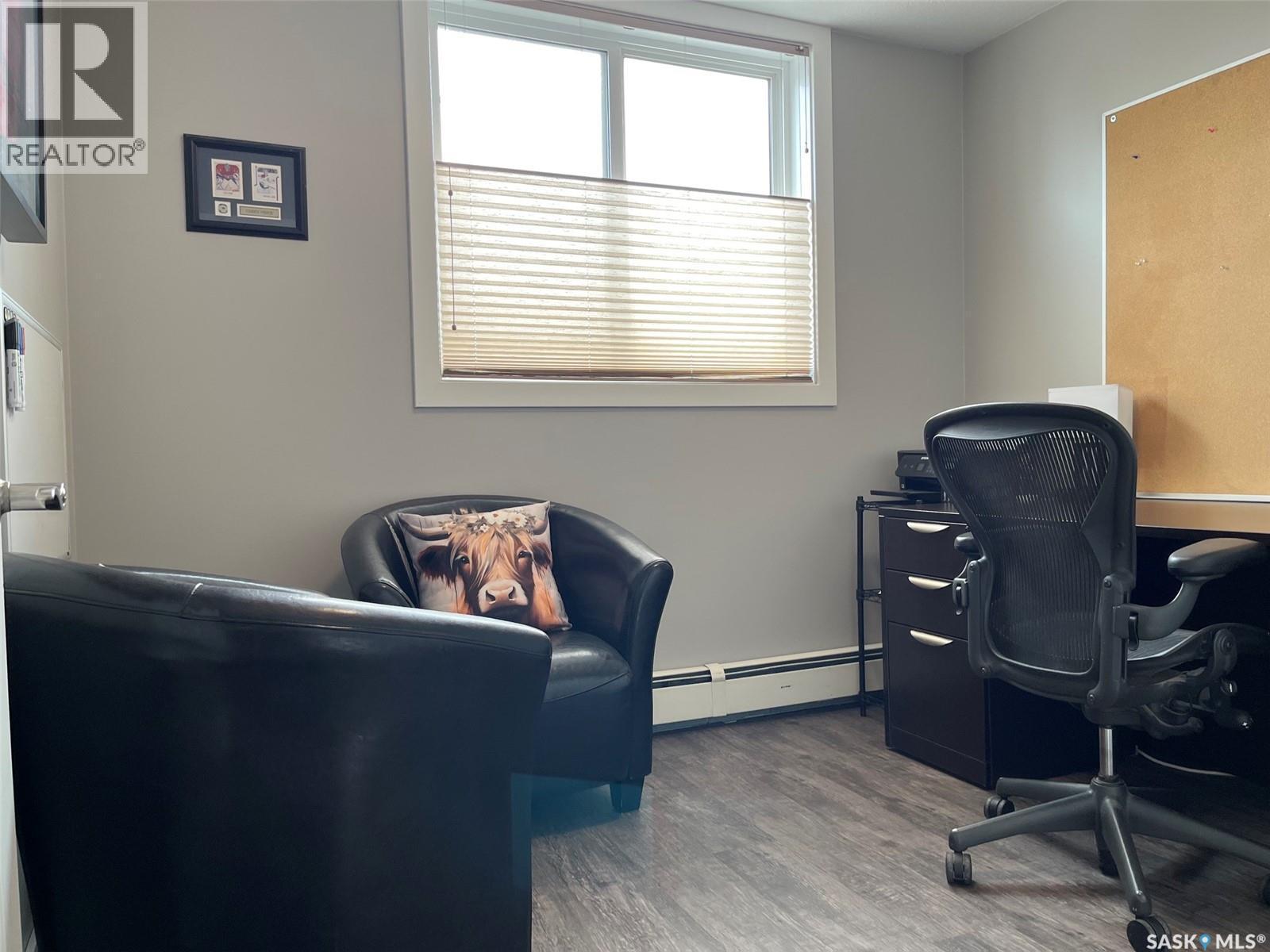 24 125 Froom Crescent, Regina, SK - Indoor Photo Showing Office
