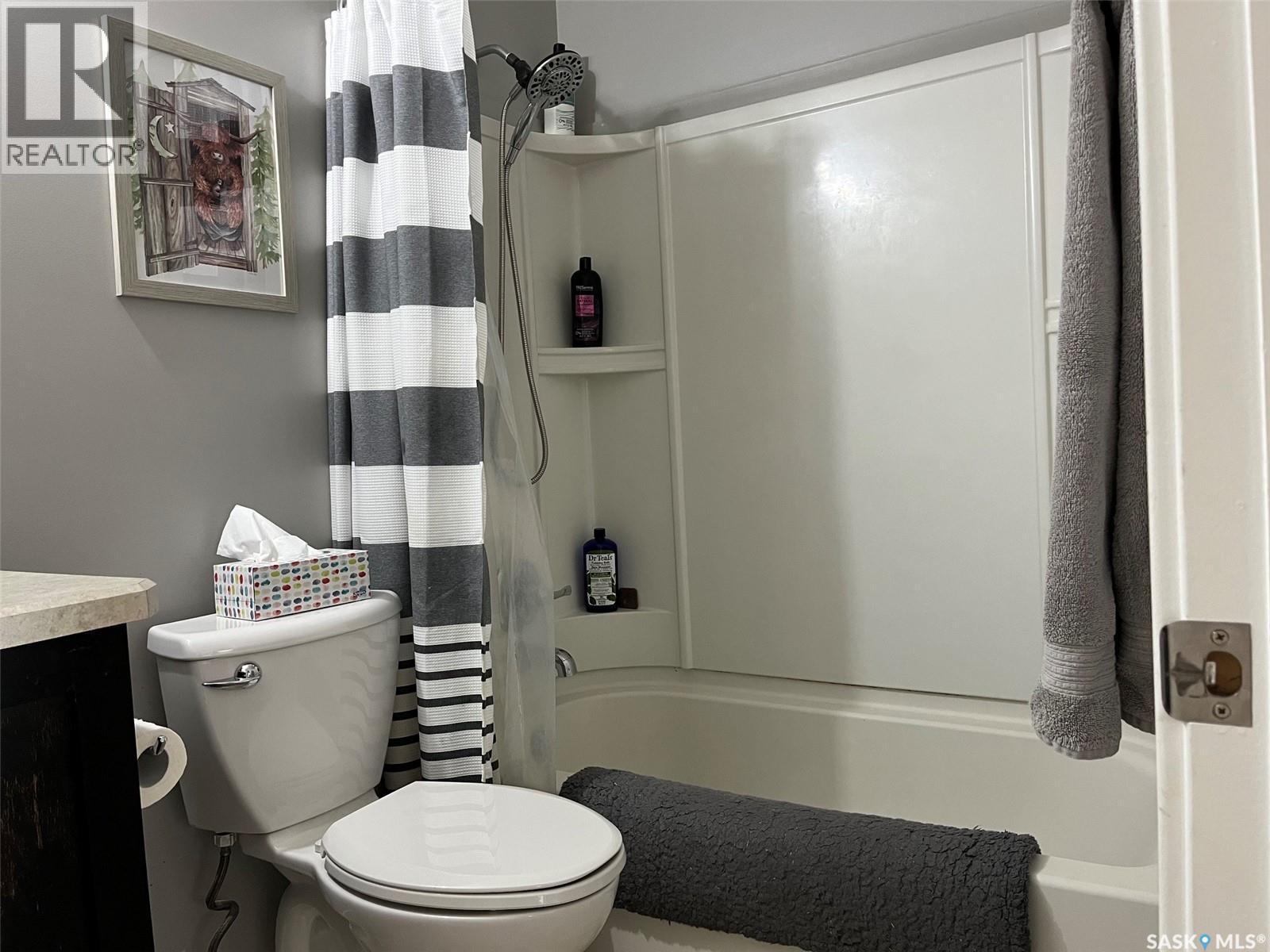 24 125 Froom Crescent, Regina, SK - Indoor Photo Showing Bathroom