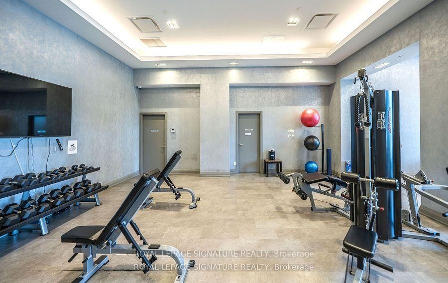 519-30 Meadowglen Place, Toronto, ON - Indoor Photo Showing Gym Room
