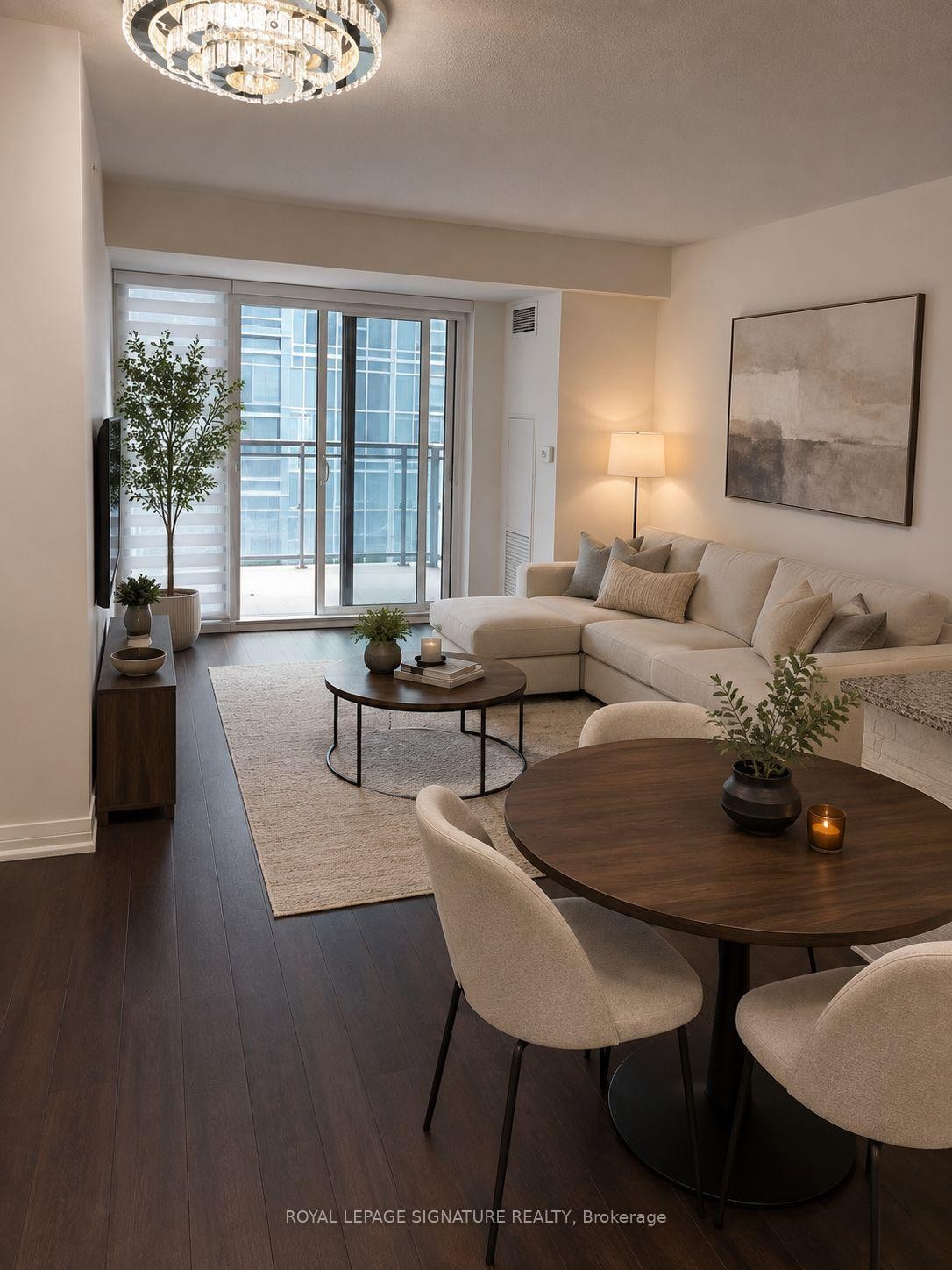 519-30 Meadowglen Place, Toronto, ON - Indoor Photo Showing Living Room
