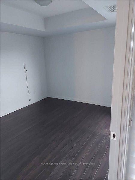 519-30 Meadowglen Place, Toronto, ON - Indoor Photo Showing Other Room