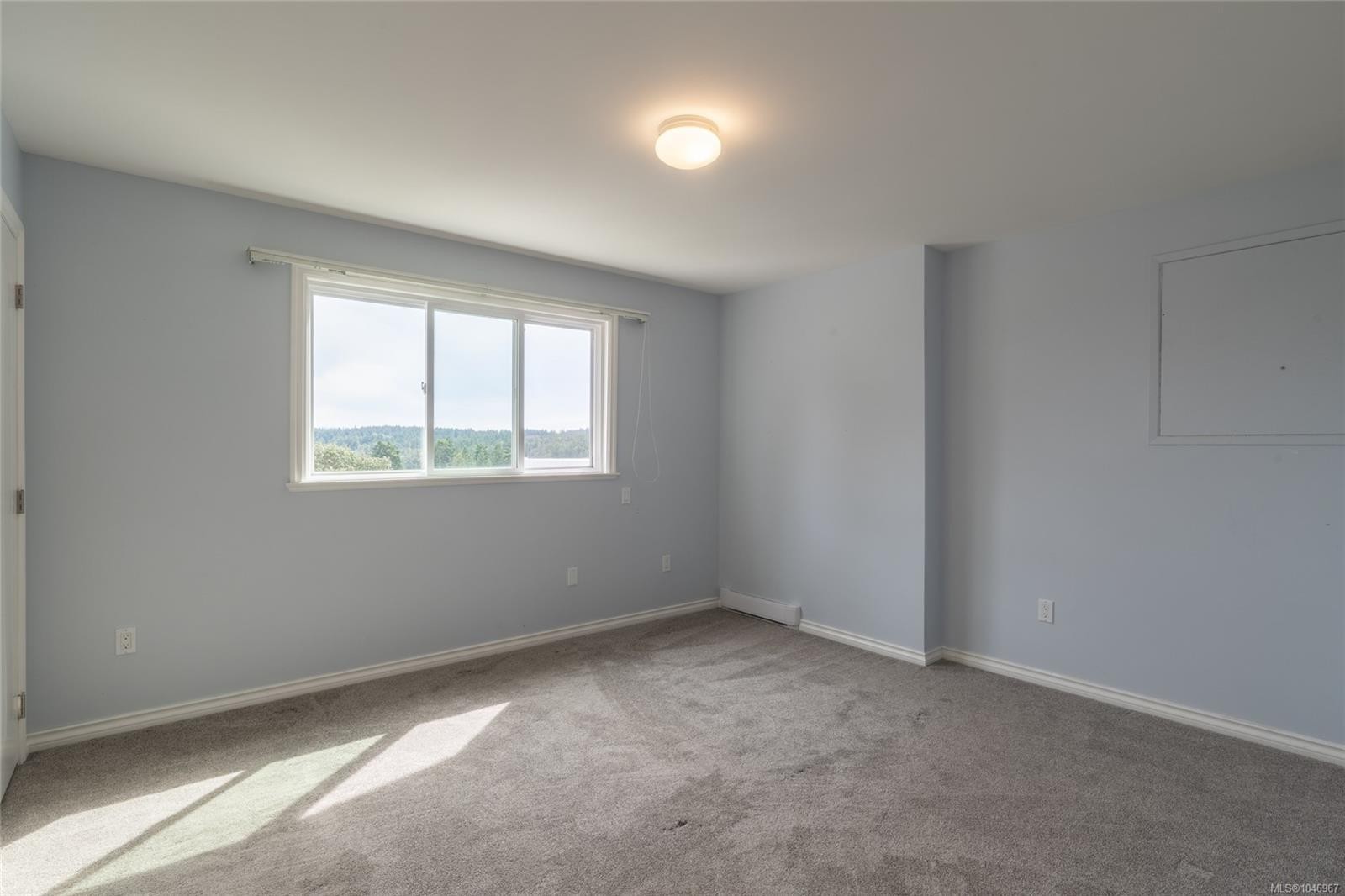253/255 Heddle Ave, View Royal, BC - Indoor Photo Showing Other Room