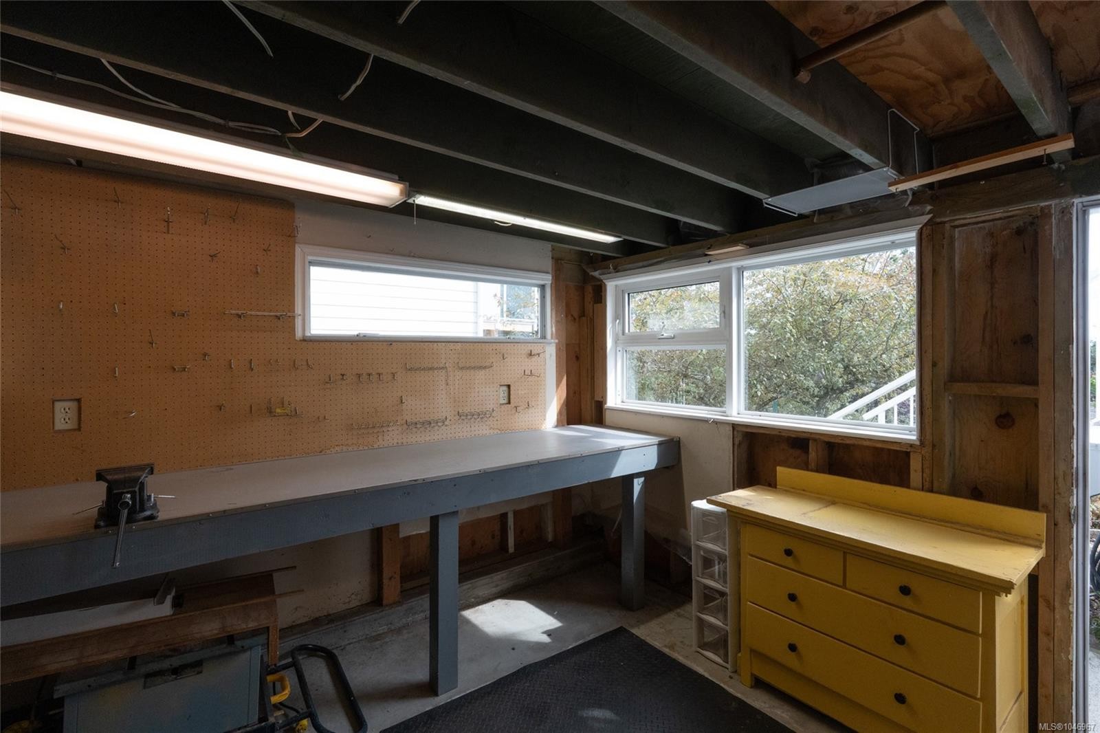 253/255 Heddle Ave, View Royal, BC - Indoor Photo Showing Other Room