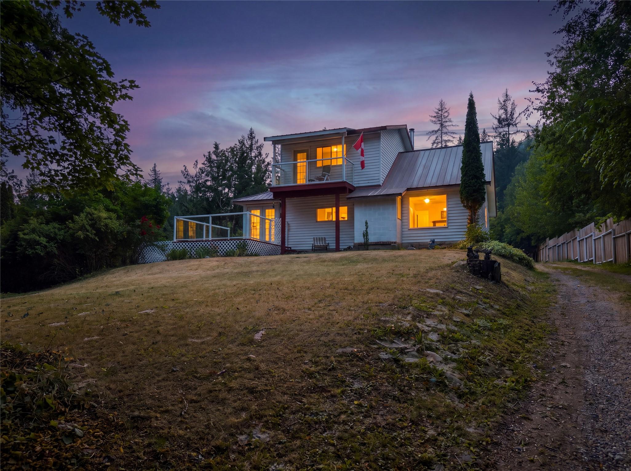 5469 Cory Road, Wynndel, BC - Outdoor