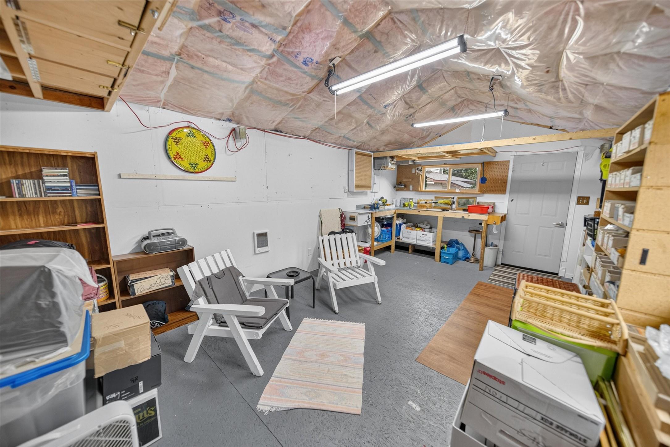 5469 Cory Road, Wynndel, BC - Indoor