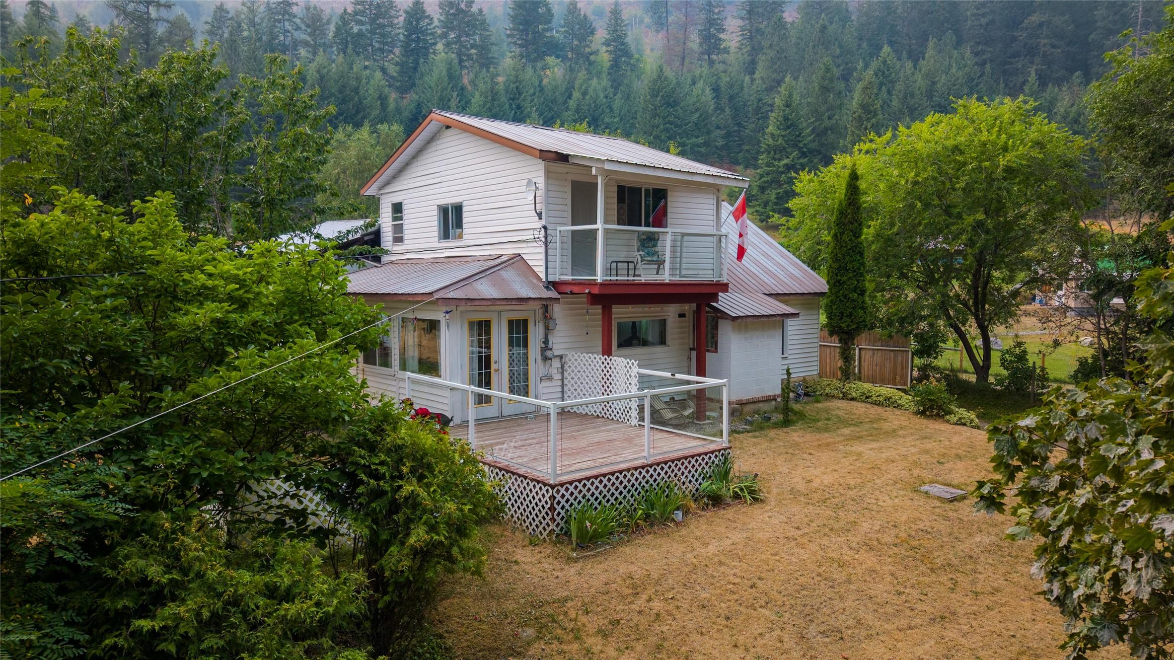 5469 Cory Road, Wynndel, BC - Outdoor