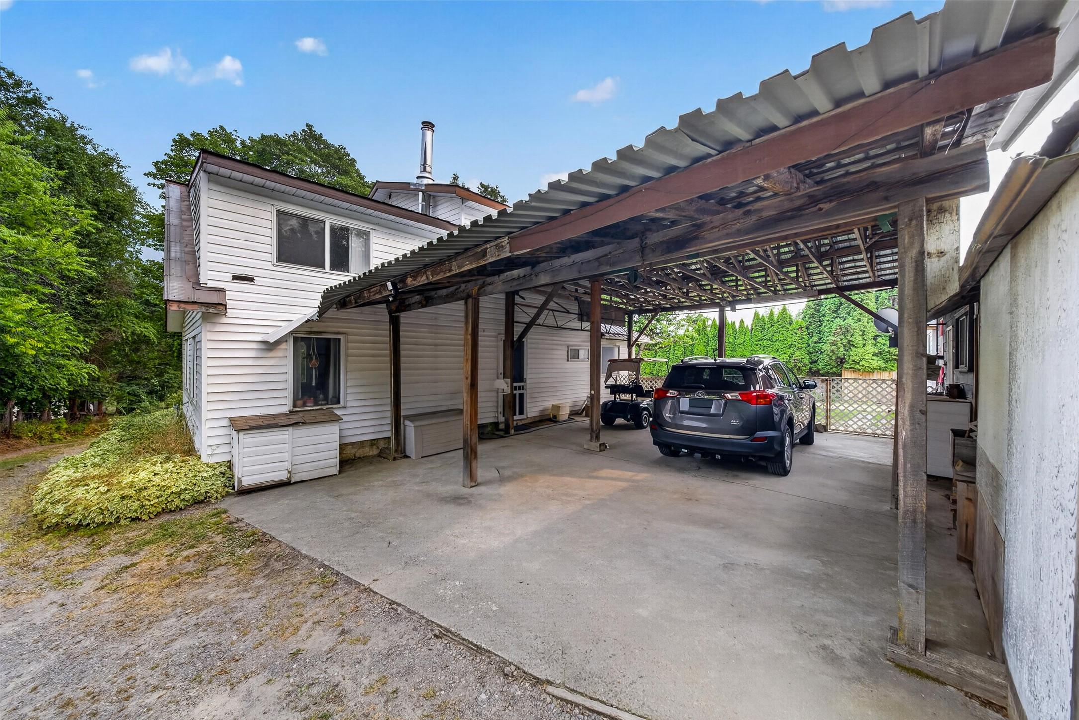 5469 Cory Road, Wynndel, BC - Outdoor With Exterior