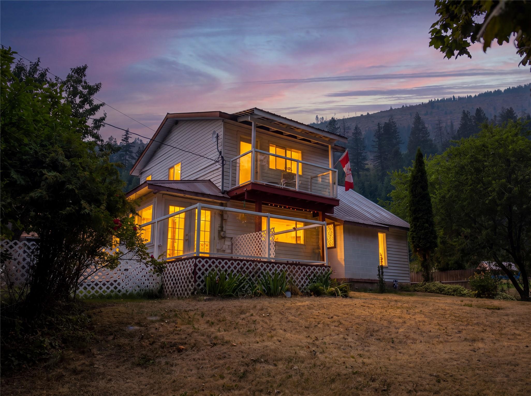 5469 Cory Road, Wynndel, BC - Outdoor