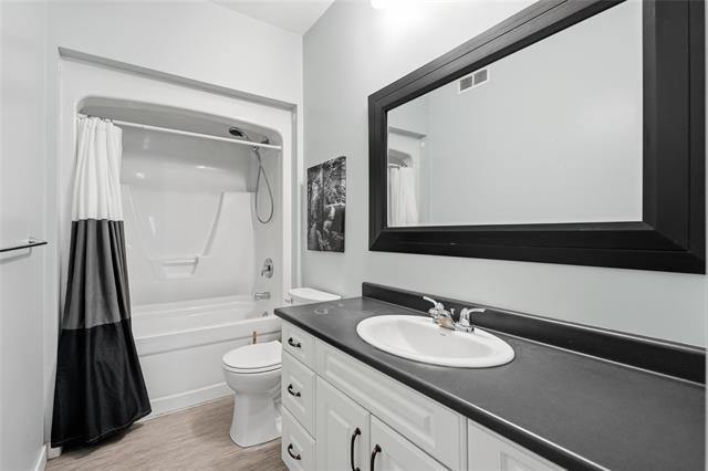 44062 Road 43E Rd, Richer, MB - Indoor Photo Showing Bathroom