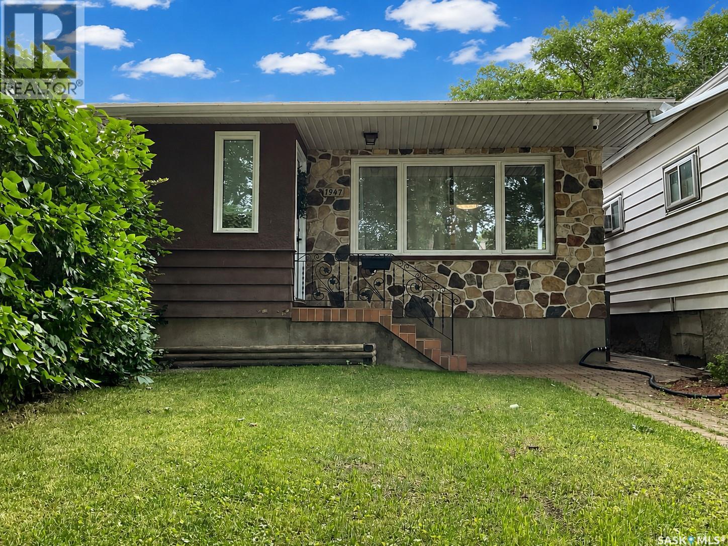 1947 Athol Street, Regina, SK - Outdoor