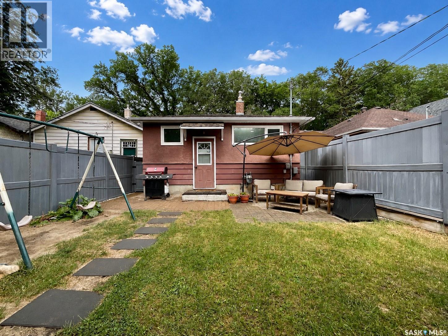 1947 Athol Street, Regina, SK - Outdoor