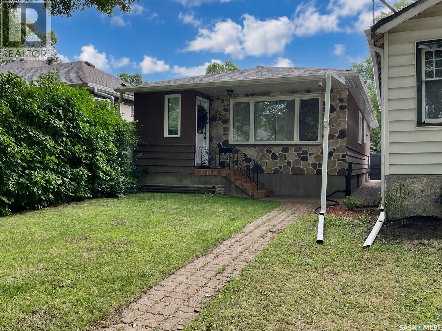 1947 Athol Street, Regina, SK - Outdoor