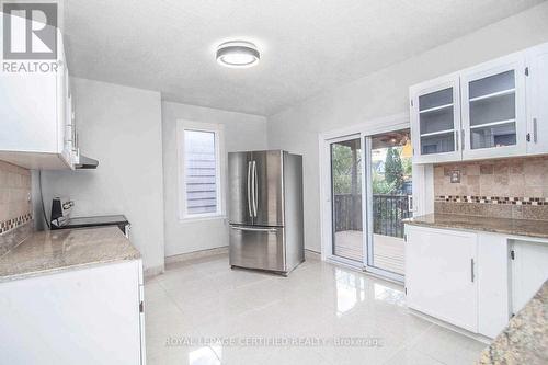 116 Beach Road, Hamilton, ON - Indoor Photo Showing Kitchen