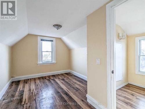 116 Beach Road, Hamilton, ON - Indoor Photo Showing Other Room