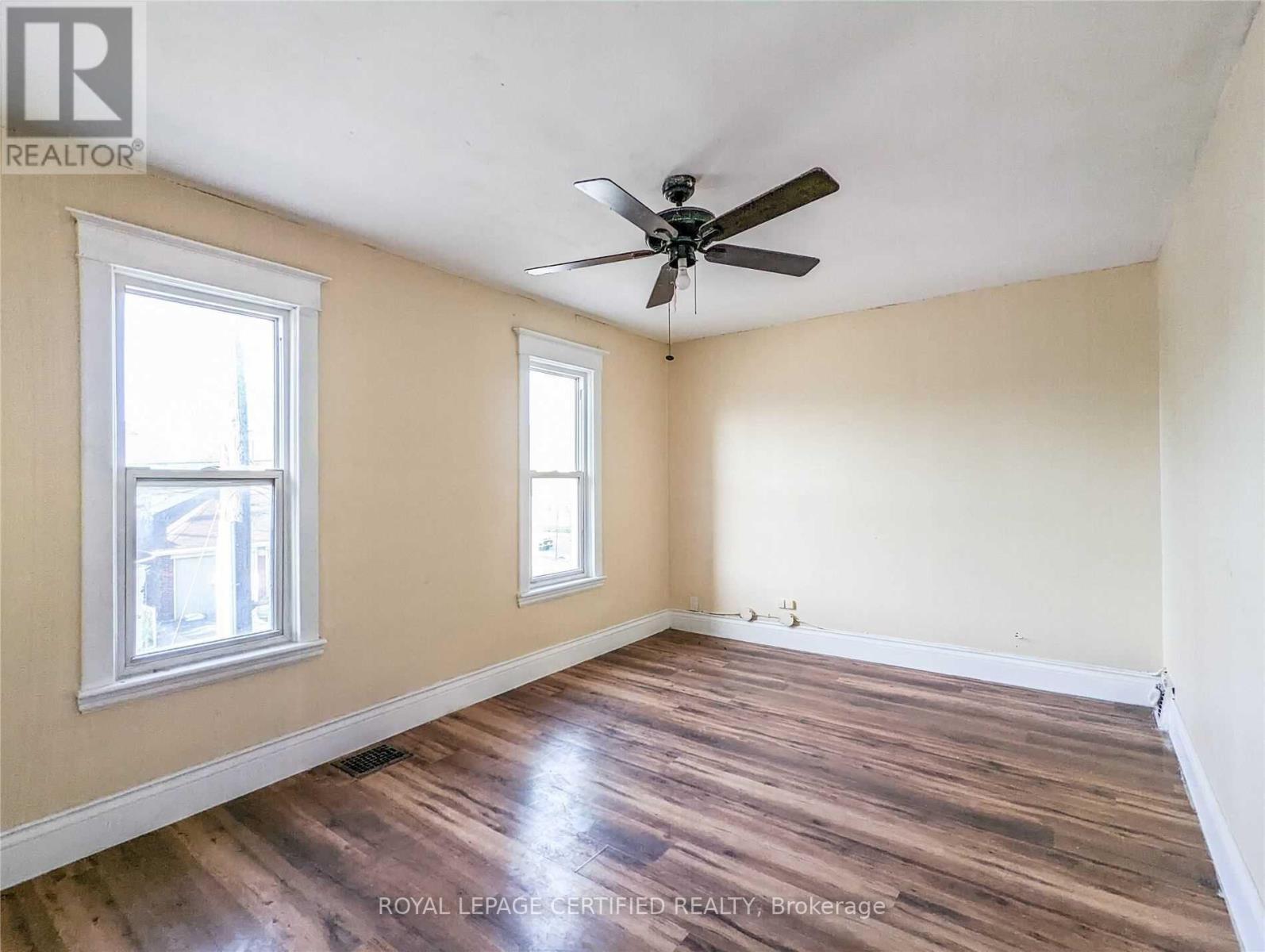 116 Beach Road, Hamilton, ON - Indoor Photo Showing Other Room