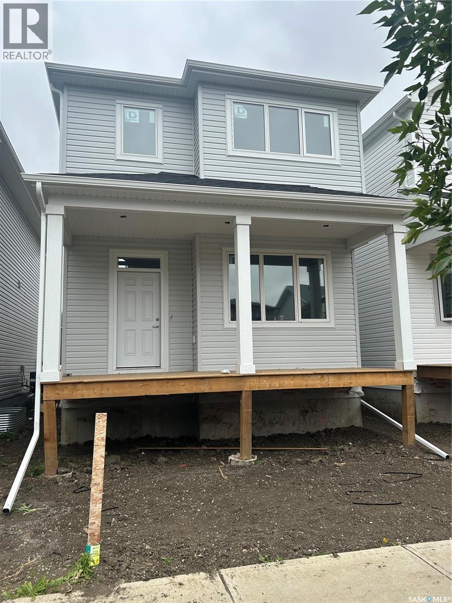5133 Buckingham Drive E, Regina, SK - Outdoor With Deck Patio Veranda With Exterior